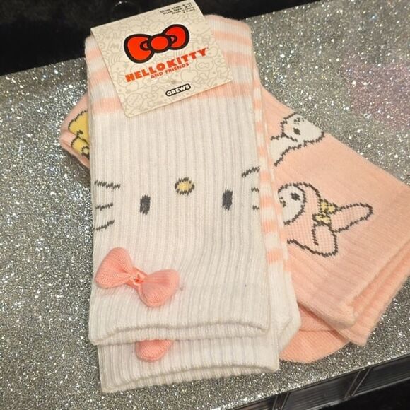 Hello Kitty By Sanrio 3D Logo Bow Crew Socks- 2PK - Picture 5 of 7